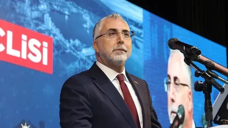 Bakan Işıkhan’tan CHP’li İzmir Büyükşehir’e Sert Tepki: “İzmir Çöp Dağlarından Geçilmiyor”