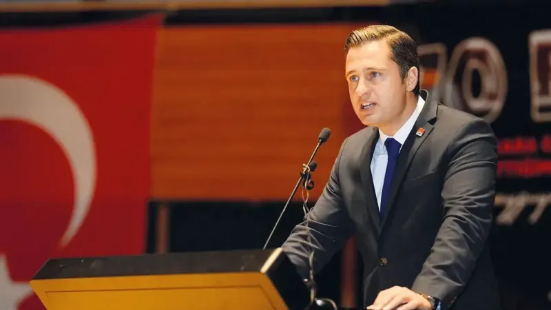 Deniz Yücel’den Semih Yalçın’a : “Hadsiz, üslupsuz, mafya özentisi!”