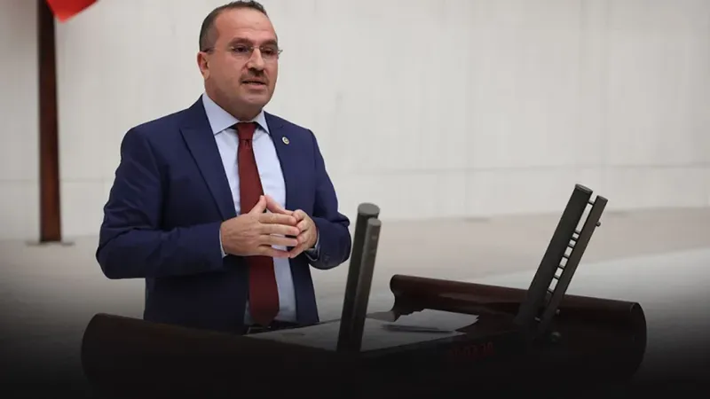 Kırkpınar’dan Tugay’a sert tepki: “Topu taca atıyor!”