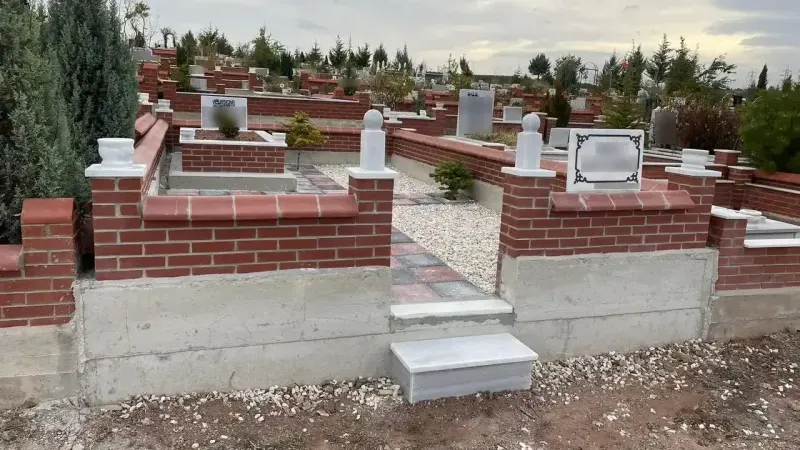 İzmir’de aile mezarlığı fiyatlarına yüzde 100 zam!