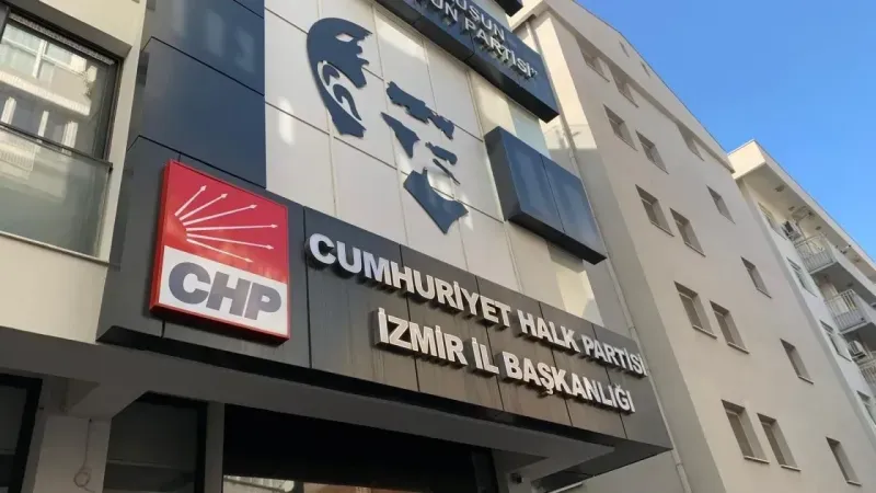 İzmir’de CHP’de yeni dönem: PM ve il teşkilatında dengeler değişiyor!