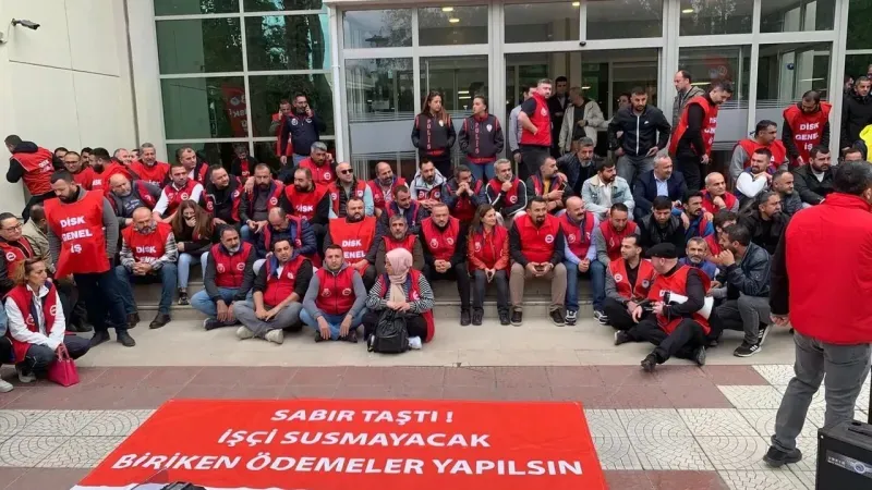 İzmir'deki işçi krizinde yeni gelişme: Başkan Tugay’a üç maddelik teklif iddiası