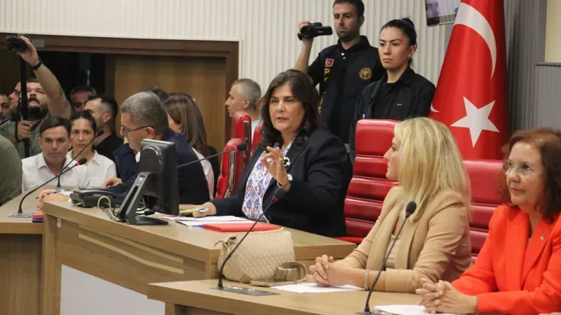 Özlem Çerçioğlu’ndan büyük su indirimi: 