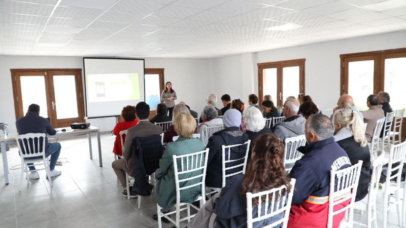 Menderes Belediyesi, sıfır atık eğitimiyle sorumluluk bilinci aşılıyor