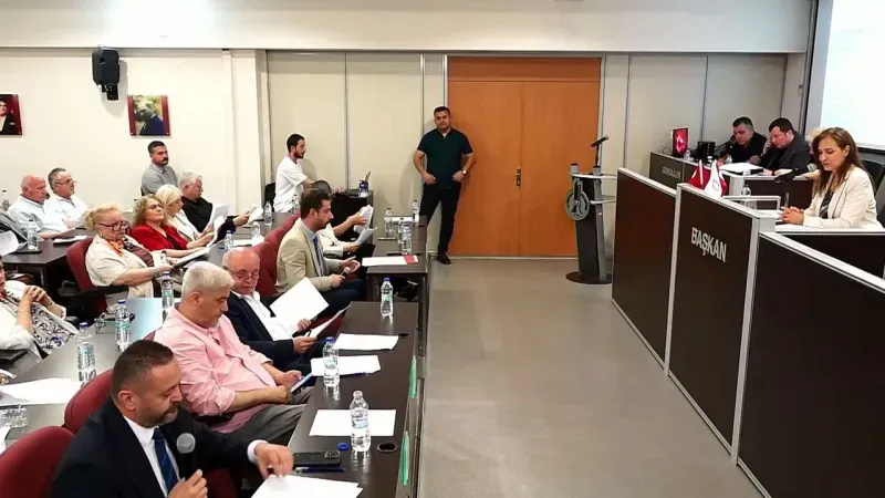 Karşıyaka Belediye Meclisi’nde sayıştay raporları ve şeffaflık tartışması
