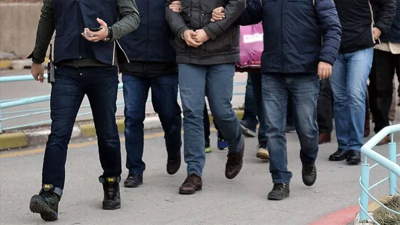 İzmir merkezli 46 il genelinde FETÖ’ye yönelik operasyon: 151 şüpheli yakalandı