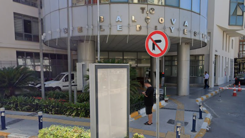 Balçova Belediyesi'nde kriz: İnsan Kaynakları Müdürü görevden alındı