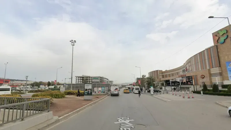 Gaziemir’de yapılacak yaya üst geçidi için ihale süreci başladı