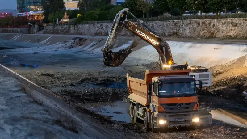 İZSU, Manda Çayı’nda kapsamlı dip temizliği başlattı