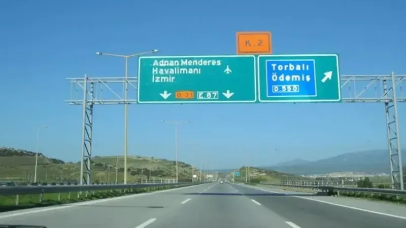İzmir-Çeşme ve İzmir-Aydın otoyollarının işte ücretleri 