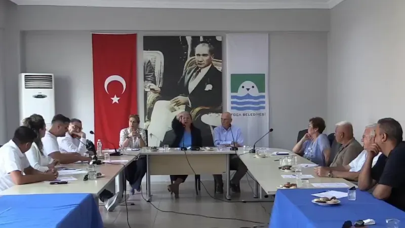 Foça Belediye Meclisi'nde tansiyon yükseldi