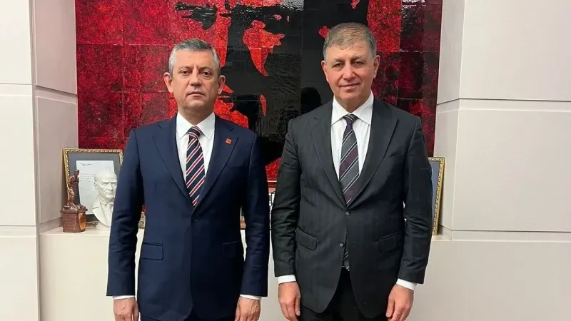 Özgür Özel: 