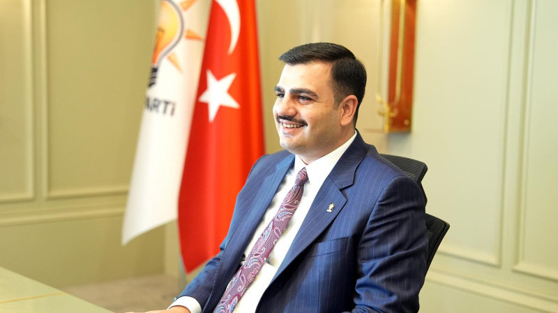 Araştırmada İzmir'in en beğenilen milletvekili Eyyüp Kadir İnan oldu
