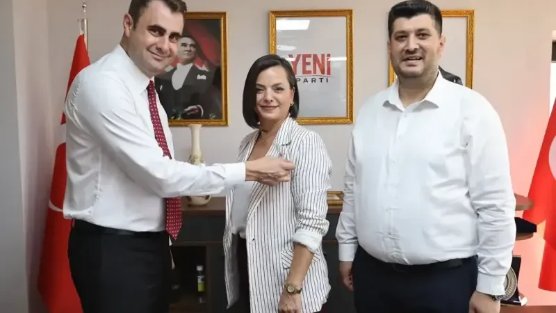 Karabağlar Belediye Başkanı Helil Kınay, YENİ Parti’ye resmen katıldı